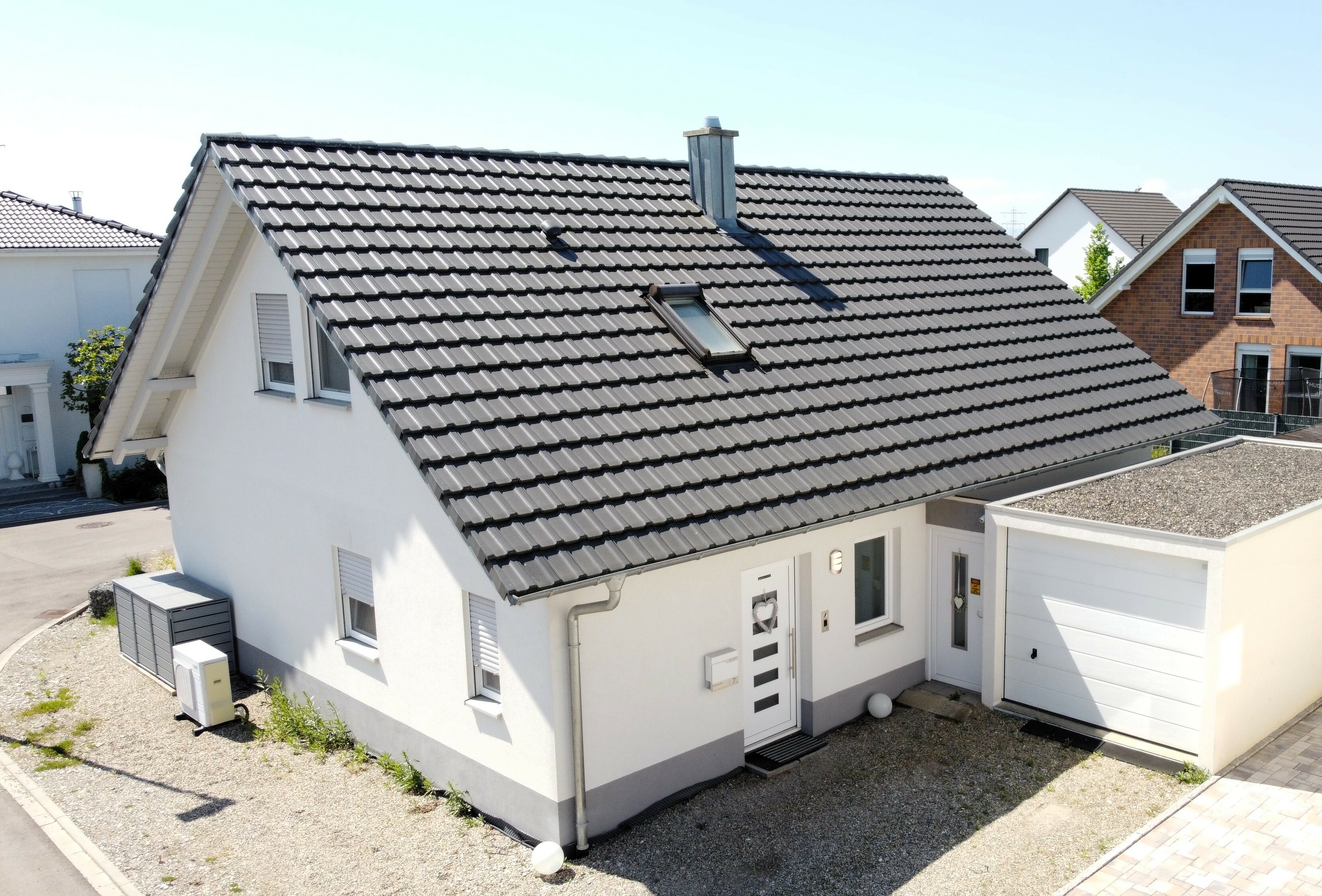 Modernes Einfamilienhaus mit Pool in Schutterzell