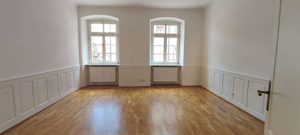IMA-Immobilien bietet eine 2 Zimmer Altbau Wohnung in Schuttern