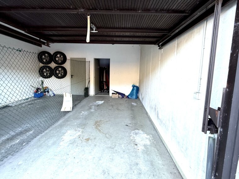 Garage mit Keller