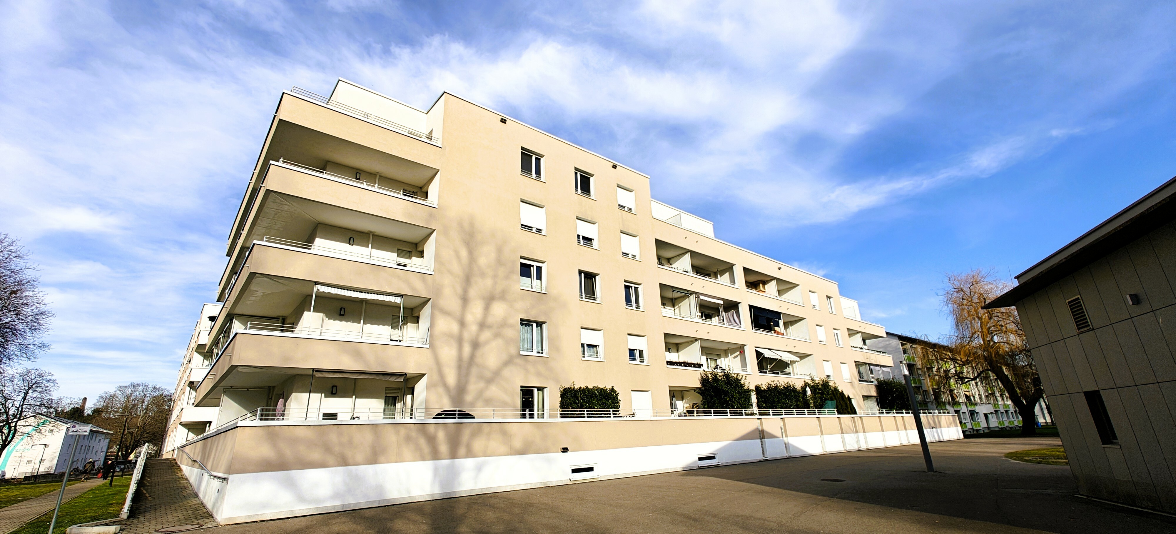 Moderne 2-Zimmer-Erdgeschosswohnung mit einladender Terrasse. Ideal für Ihr neues Zuhause!