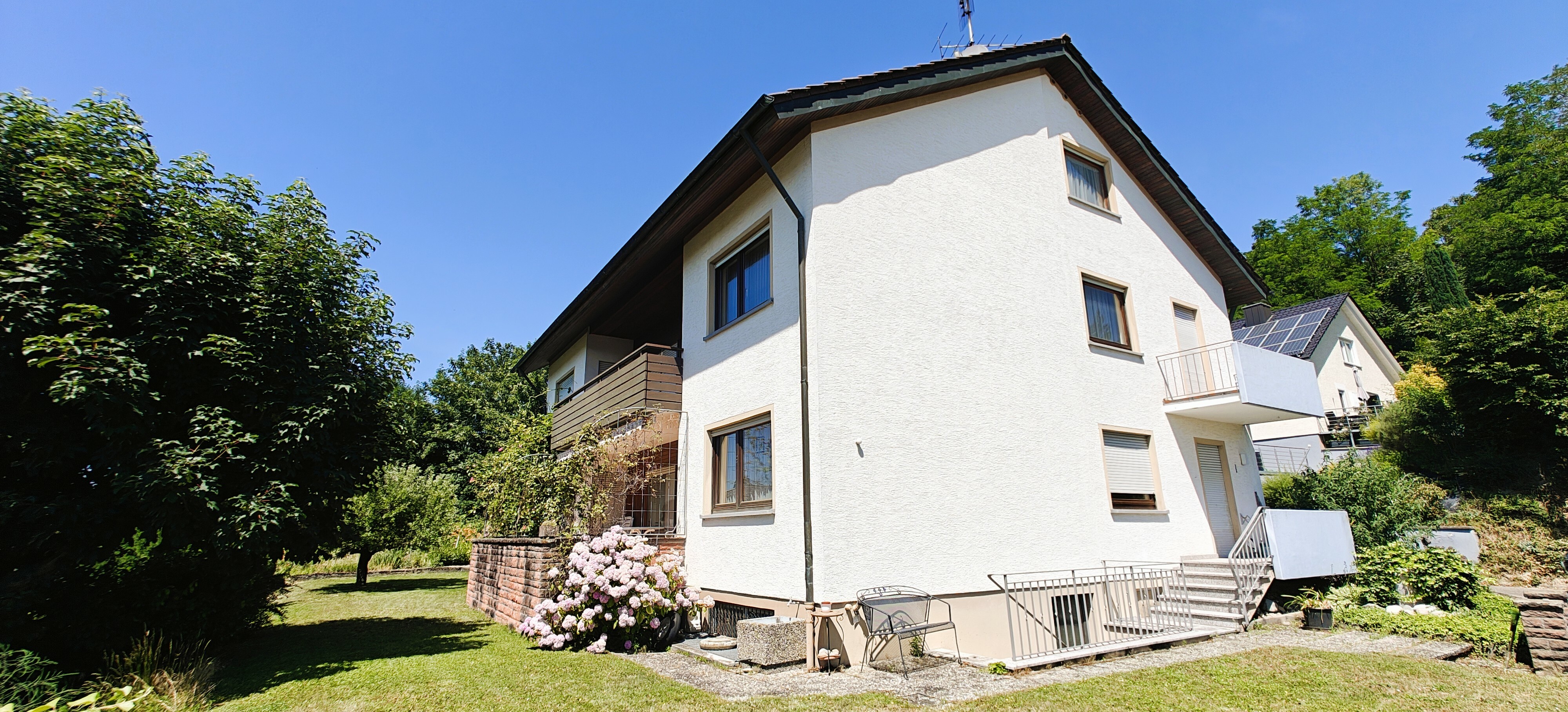 Attraktives Mehrgenerationenhaus in begehrter Lage von Lahr. Ideal für Familien und Investoren!