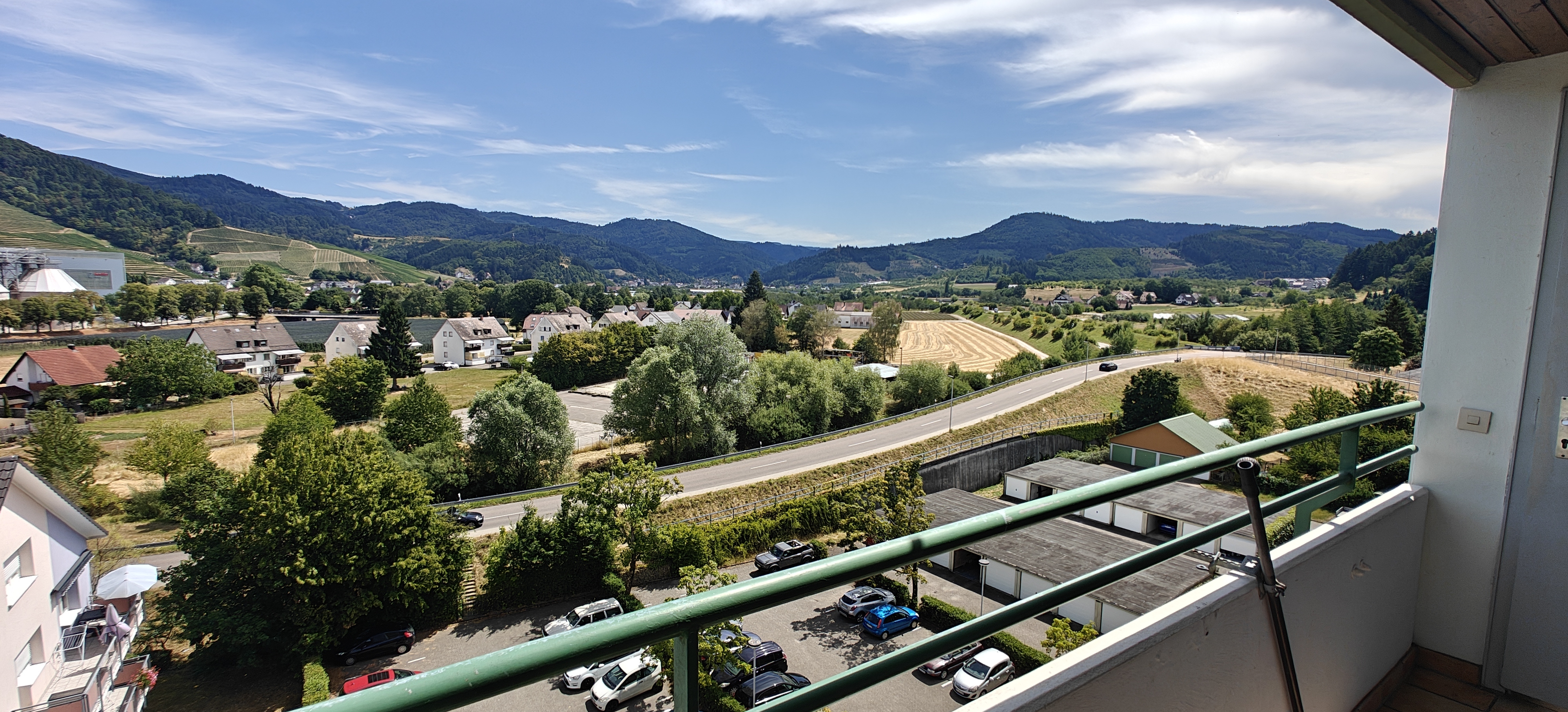 4-Zimmer-Wohnung mit malerischem Blick auf den Schwarzwald.