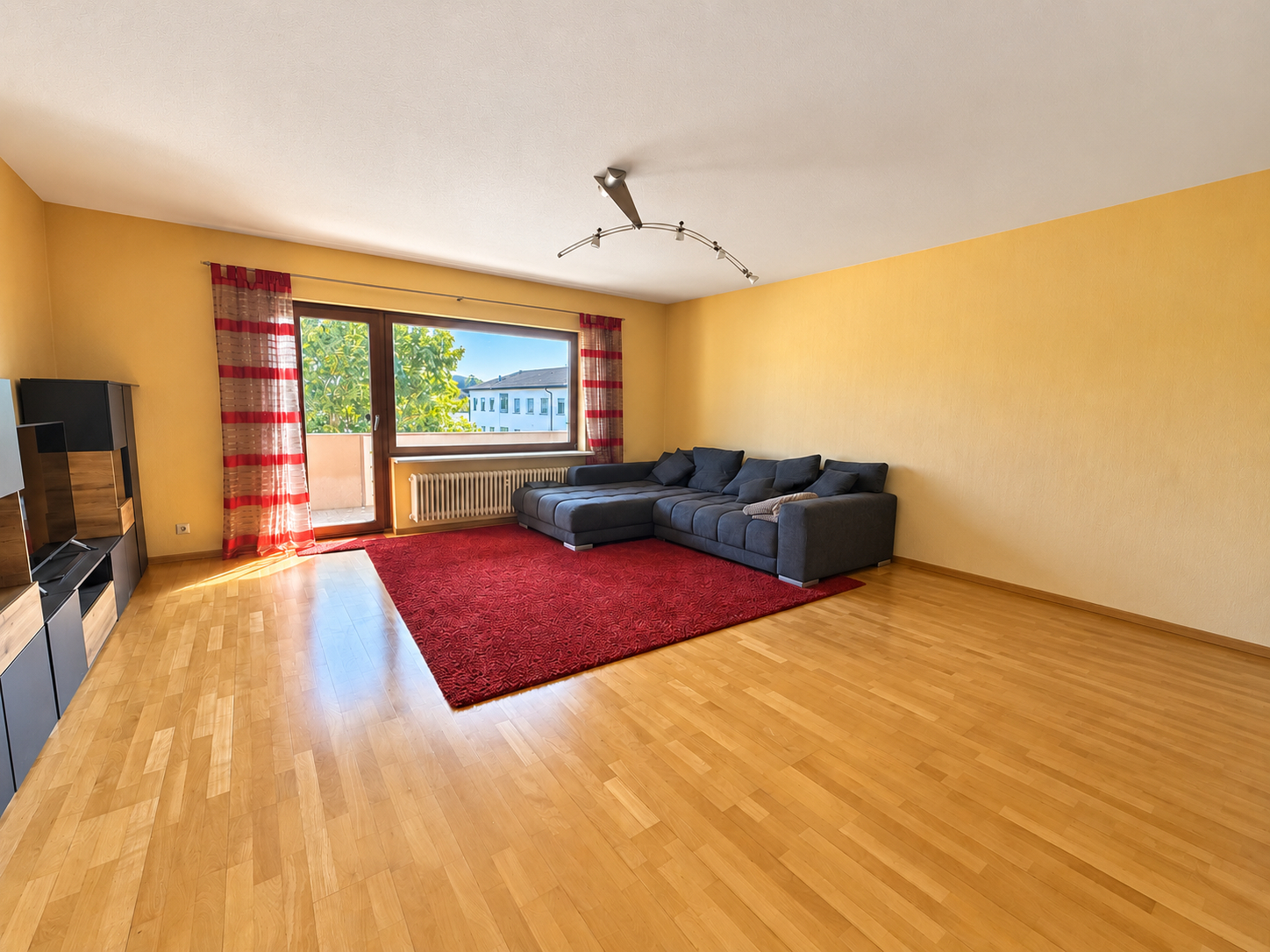 Gepflegte 4-Zimmer-Eigentumswohnung – perfekt für Kapitalanleger oder zum Selbstbezug!