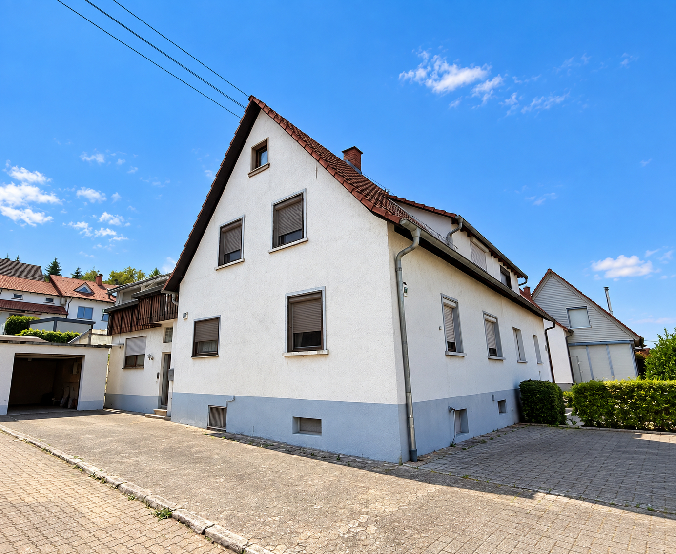 Doppelhaushälfte mit viel Platz in Niederschopfheim – Ihr Projekt mit Potenzial!